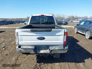 2019 Ford Super Duty F-250 SRW XL with VIN 1FT7W2BT8KEC85181, listed as a IAAI auction lot 41744429 with 165,247 mi miles. Bid and sale history available at carsss.com. Image 16.
