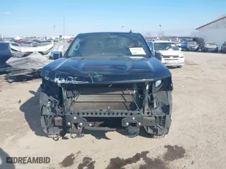 2019 Chevrolet Silverado 1500 LT with VIN 1GCUYDED2KZ282329, listed as a IAAI auction lot 41595747 with 190,000 mi miles. Bid and sale history available at carsss.com. Image 6.