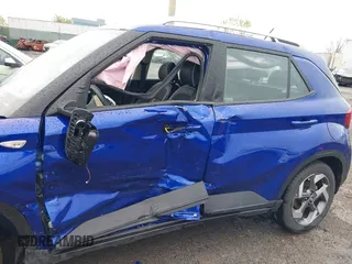 2023 Hyundai Venue Limited with VIN KMHRC8A37PU262652, listed as a IAAI auction lot 41951043 with 8,039 mi miles and . Bid and sale history available at DreamBid. Image 6.