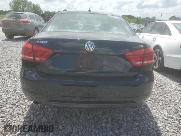 2014 Volkswagen Passat S z VIN 1VWAS7A34EC025857, wystawiony jako Copart lot #55750215 z przebiegiem 221 764 mil mil oraz Czysty tytuł • Clean title. Historia ofert i sprzedaży dostępna na DreamBid. Obrazek 6.