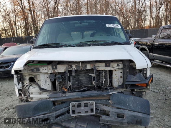 2008 Ford Econoline Cargo Commercial with VIN 1FTNE24W58DA04003, listed as a Copart auction lot 83749744 with 210,905 mi miles and Salvage title. Bid and sale history available at DreamBid. Image 5.