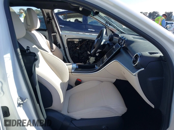 2022 Mercedes-Benz C 300 with VIN W1KAF4GB0NR020372, listed as a IAAI auction lot 41677127 with 3,221 mi miles and . Bid and sale history available at DreamBid. Image 5.