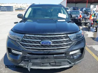 2023 Ford Explorer XLT with VIN 1FMSK7DH0PGB25363, listed as a IAAI auction lot 41783475 with 39,611 mi miles. Bid and sale history available at carsss.com. Image 20.
