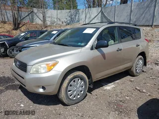 2006 Toyota RAV4 with VIN JTMZD33V866004405, listed as a IAAI auction lot 42090377 with 132,232 mi miles. Bid and sale history available at carsss.com. Image 2.