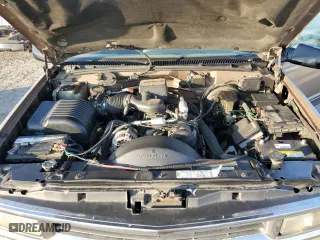 1996 Chevrolet Tahoe with VIN 1GNEK13R2TJ354351, listed as a Copart auction lot 43276385 with 2,526,567 mi miles and Salvage Title. Bid and sale history available at carsss.com. Image 11.