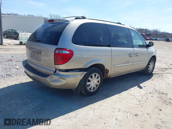 2005 Chrysler Town & Country Touring with VIN 2C4GP54LX5R132272, listed as a IAAI auction lot 41860741 with 138,402 mi miles and . Bid and sale history available at DreamBid. Image 4.