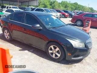 2014 Chevrolet Cruze 1LT with VIN 1G1PC5SBXE7212798, listed as a IAAI auction lot 41992151 with 189,432 mi miles and . Bid and sale history available at DreamBid. Image 1.