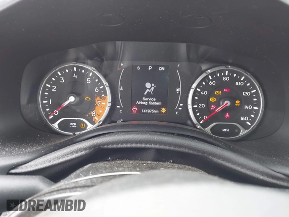 2018 Jeep Renegade Latitude with VIN ZACCJABB5JPJ07925, listed as a IAAI auction lot 41892633 with 141,975 mi miles and . Bid and sale history available at carsss.com. Image 7.
