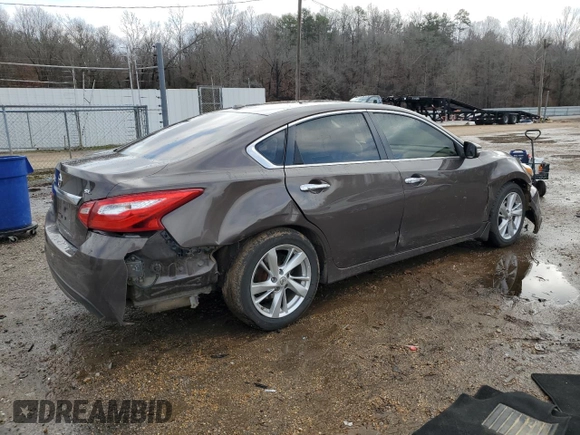2017 Nissan Altima SL with VIN 1N4AL3AP6HC288924, listed as a Copart auction lot 42353545 with 291,706 mi miles and Salvage title. Bid and sale history available at DreamBid. Image 3.