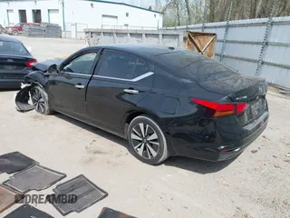 2022 Nissan Altima SV z VIN 1N4BL4DW5NN338435, wystawiony jako IAAI lot #42152480 z przebiegiem 28 926 mil mil oraz . Historia ofert i sprzedaży dostępna na DreamBid. Obrazek 3.