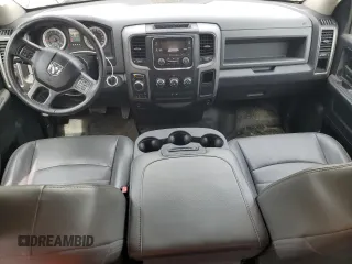 2016 Ram 1500 Express z VIN 1C6RR7FG7GS253879, wystawiony jako Copart lot #57152595 z przebiegiem 118 262 mil mil oraz Czysty tytuł • Clean title. Historia ofert i sprzedaży dostępna na DreamBid. Obrazek 8.