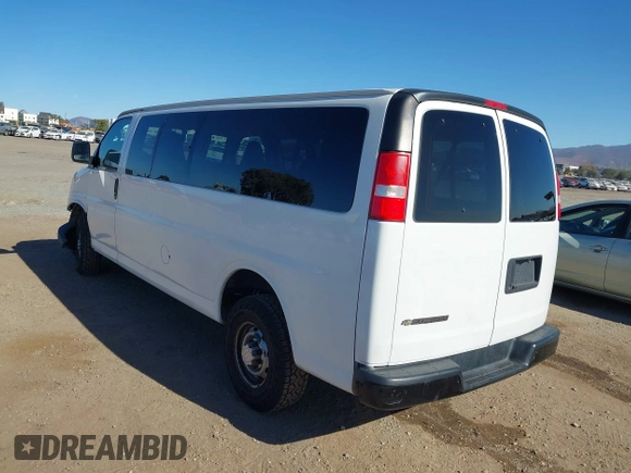 2019 Chevrolet Express Passenger LS with VIN 1GAZGNFP5K1278693, listed as a IAAI auction lot 41299257 with 134,845 mi miles and . Bid and sale history available at DreamBid. Image 3.