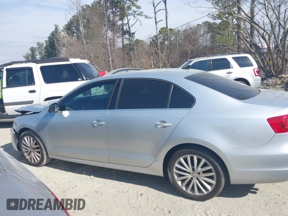 2012 Volkswagen Jetta Sedan SEL w/Sunroof with VIN 3VWLX7AJ6CM452624, listed as a IAAI auction lot 41685651 with 94,413 mi miles. Bid and sale history available at carsss.com. Image 14.