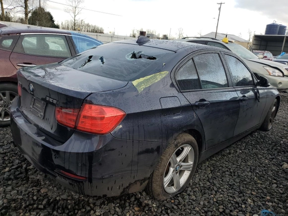 2013 BMW 3 Series 328i xDrive with VIN WBA3B3G58DNP38418, listed as a Copart auction lot 48253075 with 123,768 mi miles and Salvage title. Bid and sale history available at DreamBid. Image 3.
