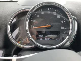 2018 MINI Countryman Cooper S E with VIN WMZYU7C4XJ3E56699, listed as a Copart auction lot 68438574 with 26,120 mi miles and Salvage Title. Bid and sale history available at carsss.com. Image 9.