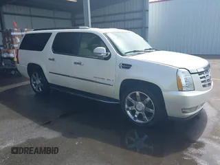 2008 Cadillac Escalade ESV z VIN 1GYFK66858R235970, wystawiony jako IAAI lot #42266188 z przebiegiem 240 706 mil mil oraz . Historia ofert i sprzedaży dostępna na DreamBid. Obrazek 1.