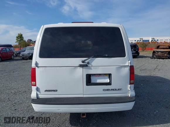 2005 Chevrolet Astro with VIN 1GNDM19X25B113690, listed as a IAAI auction lot 41758764 with Not Provided miles. Bid and sale history available at carsss.com. Image 16.