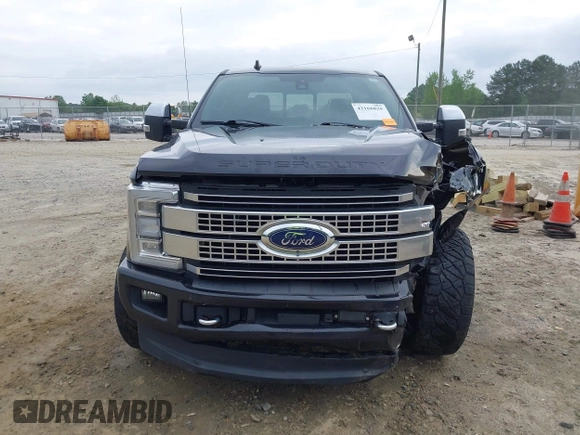 2019 Ford F-250 XL with VIN 1FT7W2BT3KED98410, listed as a IAAI auction lot 42166835 with 187,659 mi miles and . Bid and sale history available at DreamBid. Image 12.