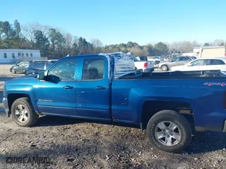 2017 Chevrolet Silverado 1500 LT with VIN 1GCVKREH2HZ120960, listed as a IAAI auction lot 41672453 with 60,592 mi miles. Bid and sale history available at carsss.com. Image 14.