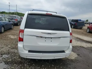 2014 Chrysler Town & Country Touring L 30th Anniversary z VIN 2C4RC1CG5ER307769, wystawiony jako Copart lot #58621145 z przebiegiem 188 228 mil mil oraz Czysty tytuł • Clean title. Historia ofert i sprzedaży dostępna na DreamBid. Obrazek 6.