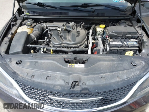 2015 Chrysler 200 C z VIN 1C3CCCEG4FN512713, wystawiony jako IAAI lot #42285227 z przebiegiem 109 379 mil mil oraz . Historia ofert i sprzedaży dostępna na DreamBid. Obrazek 10.