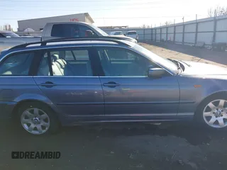2002 BMW 3 Series 325i with VIN WBAEN33492EZ15195, listed as a IAAI auction lot 38505385 with 134,992 mi miles. Bid and sale history available at carsss.com. Image 14.