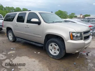 2007 Chevrolet Suburban LTZ z VIN 1GNFK16387J245202, wystawiony jako IAAI lot #42147284 z przebiegiem 310 631 mil mil oraz . Historia ofert i sprzedaży dostępna na DreamBid. Obrazek 1.