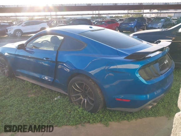 2019 Ford Mustang GT z VIN 1FA6P8CFXK5175033, wystawiony jako IAAI lot #41919645 z przebiegiem Nie podano mil oraz . Historia ofert i sprzedaży dostępna na DreamBid. Obrazek 3.