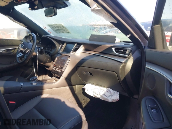 2022 Infiniti QX55 Luxe z VIN 3PCAJ5J3XNF101207, wystawiony jako IAAI lot #41640434 z przebiegiem 46 932 mil mil oraz . Historia ofert i sprzedaży dostępna na DreamBid. Obrazek 5.