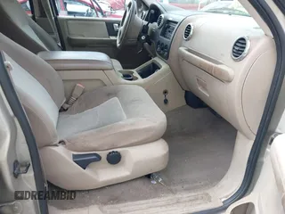 2004 Ford Expedition Special Service with VIN 1FMRU15W24LA46475, listed as a IAAI auction lot 42276093 with 218,197 mi miles and . Bid and sale history available at DreamBid. Image 5.