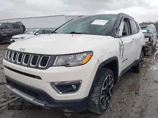 2018 Jeep Compass Limited with VIN 3C4NJDCBXJT350246, listed as a IAAI auction lot 41711327 with 112,364 mi miles. Bid and sale history available at carsss.com. Image 17.