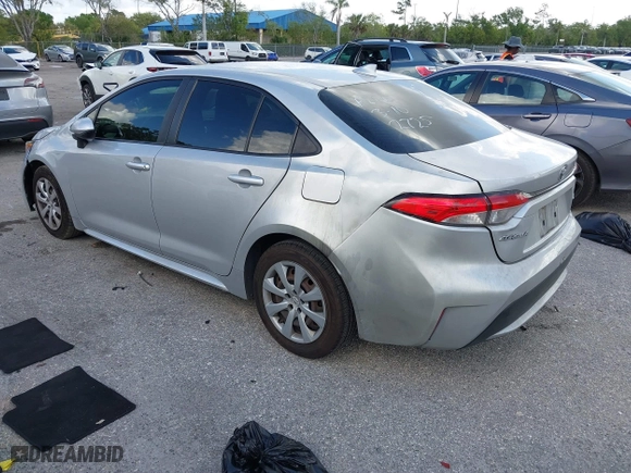 2020 Toyota Corolla LE with VIN JTDEPRAE1LJ112725, listed as a IAAI auction lot 41795210 with 114,439 mi miles. Bid and sale history available at carsss.com. Image 3.
