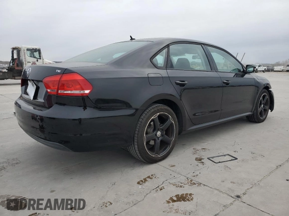 2014 Volkswagen Passat S with VIN 1VWAS7A35EC025091, listed as a Copart auction lot 41973605 with 86,497 mi miles and Salvage Title. Bid and sale history available at carsss.com. Image 3.