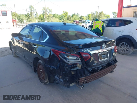 2018 Nissan Altima SV with VIN 1N4AL3APXJC297759, listed as a IAAI auction lot 41758613 with 77,527 mi miles and . Bid and sale history available at carsss.com. Image 3.