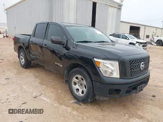 2018 Nissan Titan SV with VIN 1N6AA1EK3JN508112, listed as a IAAI auction lot 41729775 with 165,527 mi miles. Bid and sale history available at carsss.com. Image 1.