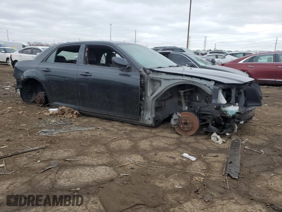 2014 Chrysler 300 S with VIN 2C3CCABG1EH361149, listed as a Copart auction lot 49655575 with Not Provided miles and Clean Title. Bid and sale history available at DreamBid. Image 4.