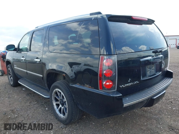 2013 GMC Yukon XL Denali with VIN 1GKS2MEF8DR350974, listed as a IAAI auction lot 42157560 with 285,848 mi miles and . Bid and sale history available at DreamBid. Image 3.