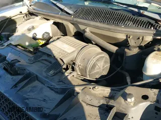 2006 Chevrolet Express Cargo с VIN 1GCEG15X261239839, выставлен на аукционе IAAI как лот 41196866 с пробегом 212 938 миль миль и . История ставок и продаж доступна на DreamBid. Изображение 19.