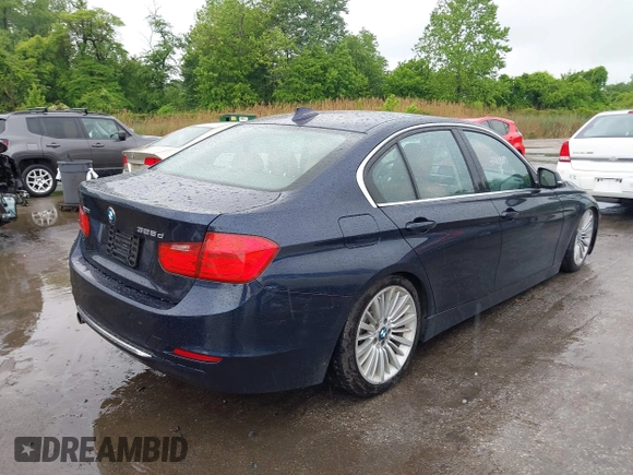 2014 BMW 3 Series 328d xDrive z VIN WBA3D5C52EKX95213, wystawiony jako IAAI lot #42260429 z przebiegiem 220 089 mil mil oraz . Historia ofert i sprzedaży dostępna na DreamBid. Obrazek 4.