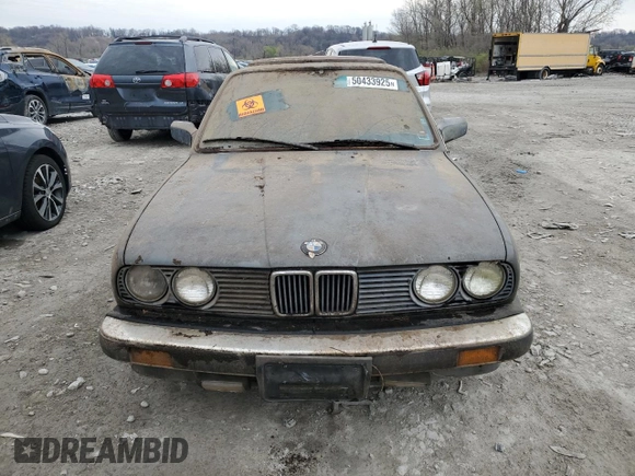 1986 BMW 3 Series 325e z VIN WBAAE6409G1703228, wystawiony jako Copart lot #50433925 z przebiegiem 200 502 mil mil oraz Czysty tytuł • Clean title. Historia ofert i sprzedaży dostępna na DreamBid. Obrazek 5.