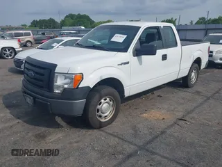 2011 Ford F-150 XL z VIN 1FTEX1CM3BFC22991, wystawiony jako IAAI lot #42134038 z przebiegiem 303 095 mil mil oraz . Historia ofert i sprzedaży dostępna na DreamBid. Obrazek 2.