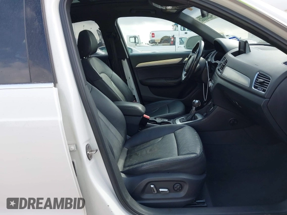 2017 Audi Q3 Premium Plus z VIN WA1JCCFS0HR016917, wystawiony jako IAAI lot #41705143 z przebiegiem 137 152 mil mil oraz . Historia ofert i sprzedaży dostępna na DreamBid. Obrazek 5.