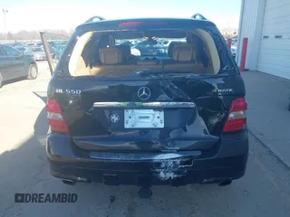2008 Mercedes-Benz M 550 with VIN 4JGBB72E88A375401, listed as a IAAI auction lot 41748376 with 97,784 mi miles and . Bid and sale history available at carsss.com. Image 6.