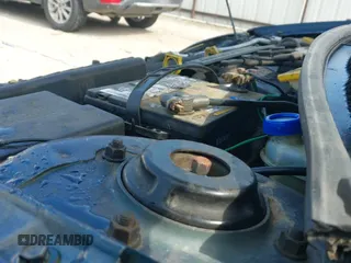 2000 Dodge Neon Highline z VIN 1B3ES46C6YD810831, wystawiony jako IAAI lot #42793862 z przebiegiem Nie podano mil oraz . Historia ofert i sprzedaży dostępna na DreamBid. Obrazek 19.