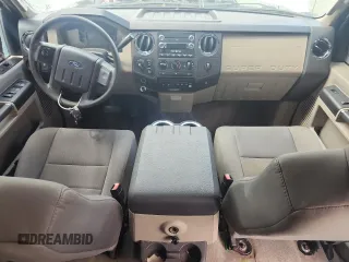 2009 Ford F-250 XL с VIN 1FTSW21R59EA10829, выставлен на аукционе Copart как лот 63988785 с пробегом 120 558 миль миль и Чистый • Clean title. История ставок и продаж доступна на DreamBid. Изображение 8.