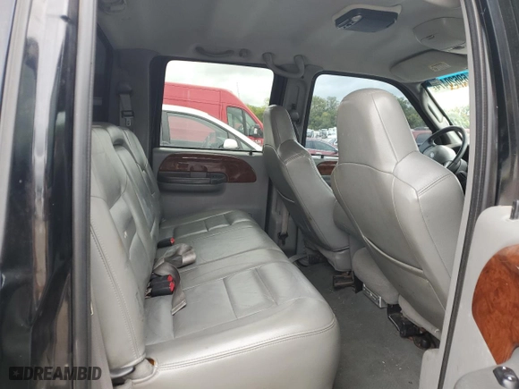 2003 Ford Super Duty F-350 DRW XL with VIN 1FTWW32P73EB62302, listed as a Copart auction lot 69620474 with 323,713 mi miles and Clean Title. Bid and sale history available at carsss.com. Image 10.