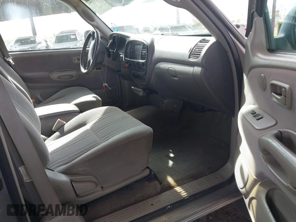 2000 Toyota Tundra SR5 with VIN 5TBRN3415YS049029, listed as a IAAI auction lot 41731441 with 202,100 mi miles and . Bid and sale history available at DreamBid. Image 5.