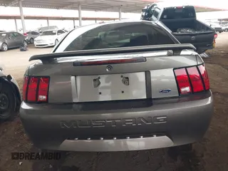 2002 Ford Mustang Standard z VIN 1FAFP40482F157569, wystawiony jako IAAI lot #42372535 z przebiegiem 76 944 mil mil oraz . Historia ofert i sprzedaży dostępna na DreamBid. Obrazek 16.