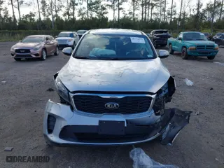 2019 Kia Sorento LX with VIN 5XYPGDA33KG515128, listed as a IAAI auction lot 40772855 with 95,109 mi miles. Bid and sale history available at carsss.com. Image 12.