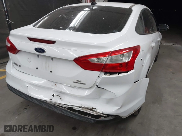 2014 Ford Focus SE with VIN 1FADP3F22EL437727, listed as a IAAI auction lot 42001593 with 90,814 mi miles. Bid and sale history available at carsss.com. Image 12.